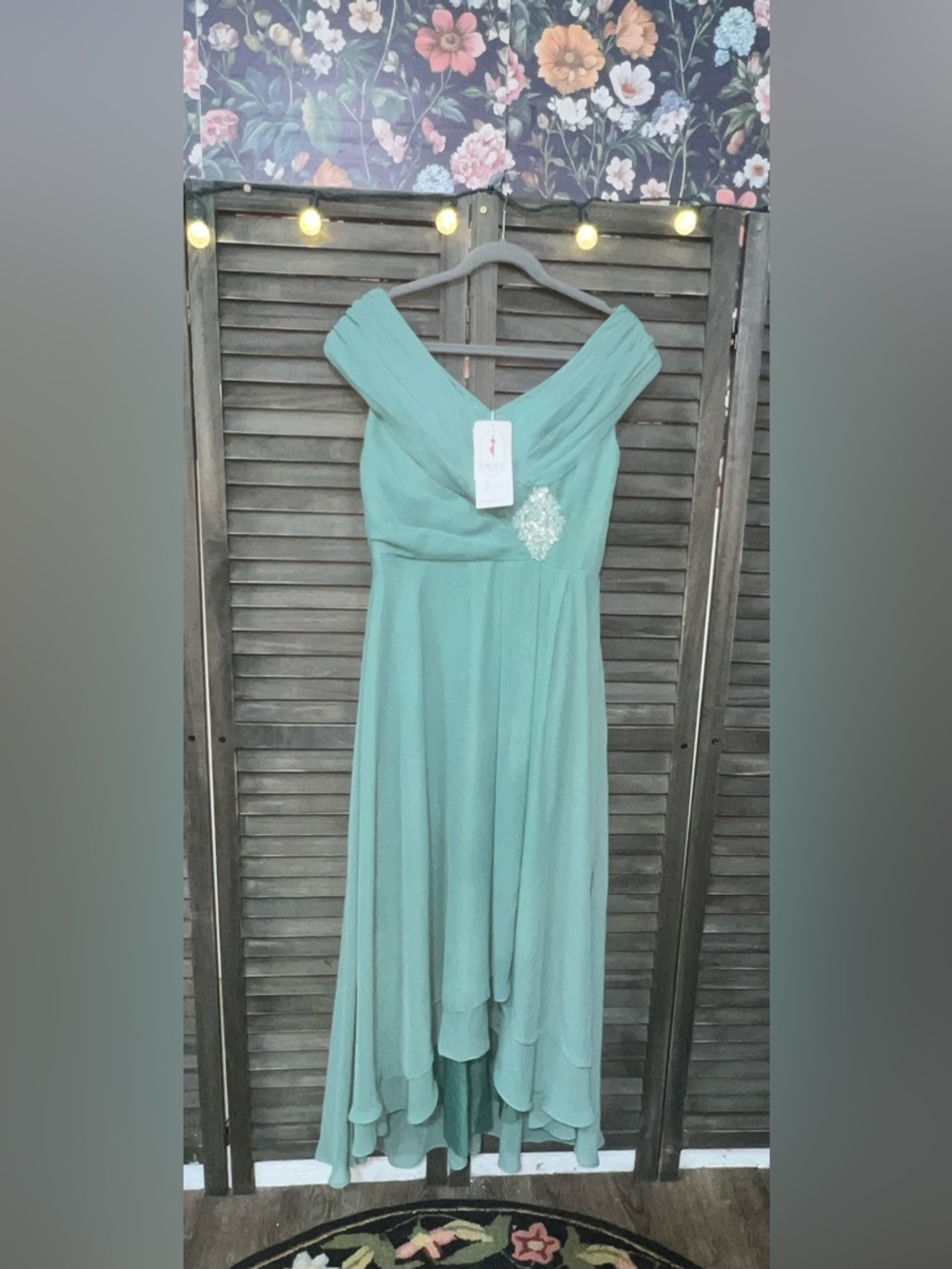 NWT Mint Green Chiffon Hi-Low Dress | Beaded Waist Formal Mother of the Bride - Picture 12 of 12